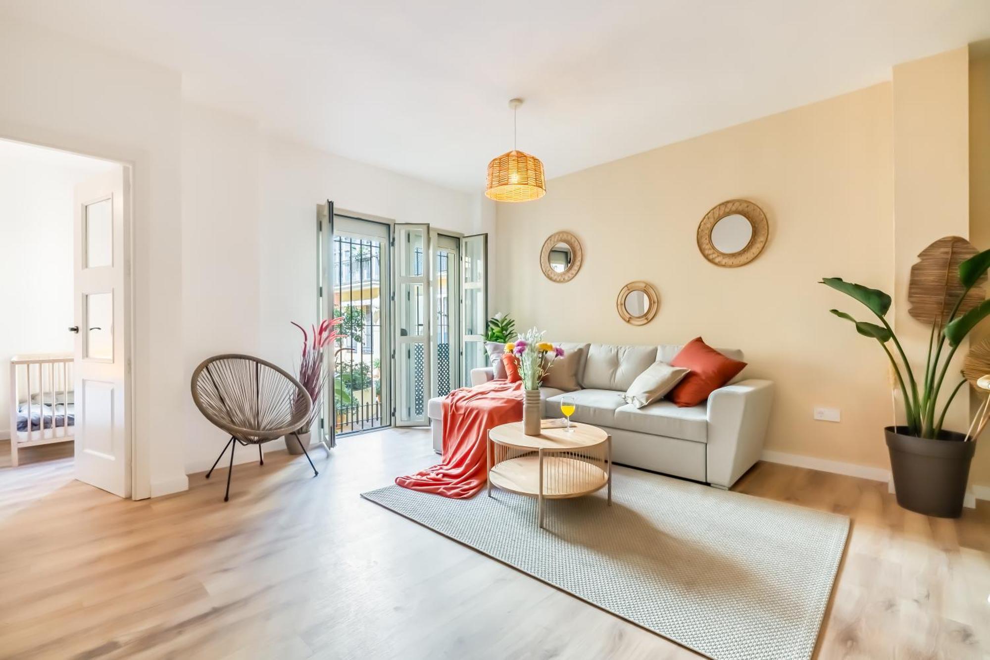Charming 4-Bedroom Apartment In Malaga'S Historic Center Eksteriør bilde